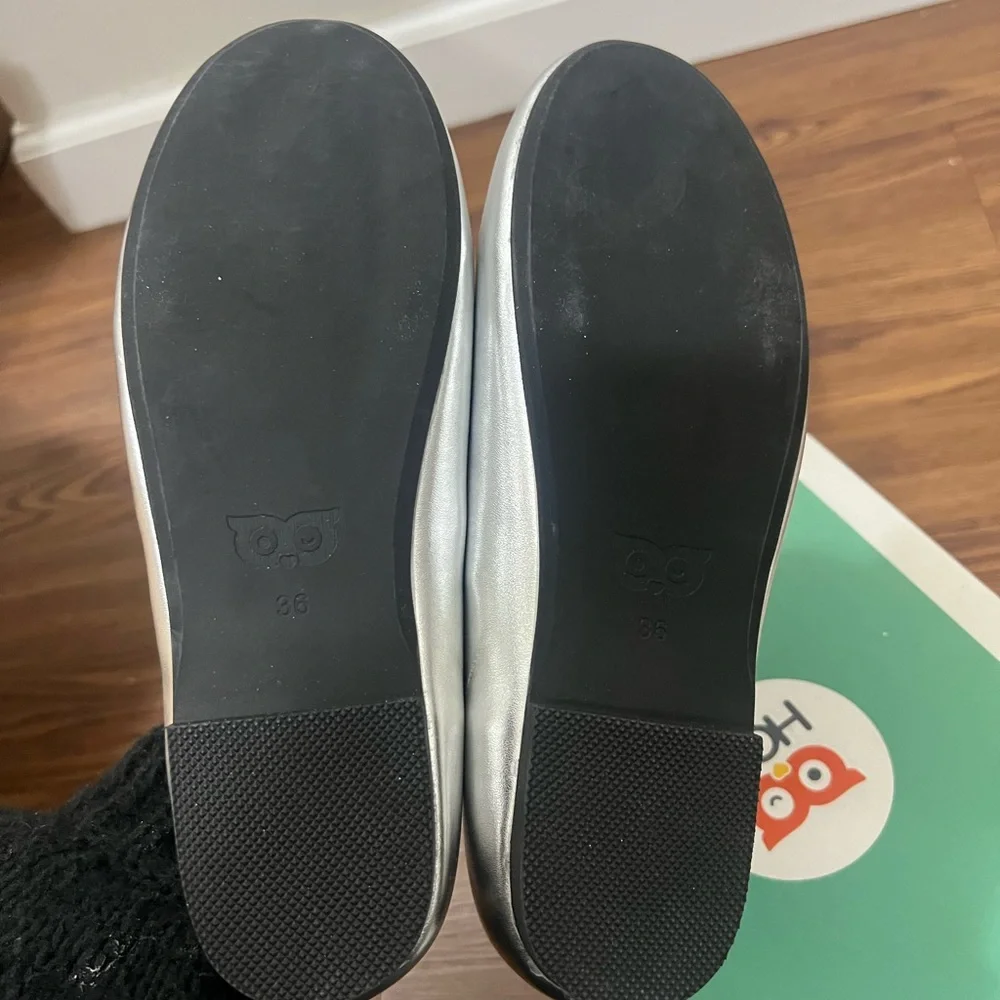 NIB HOO Silver Metallic Boom POW Boom Slip On Flats Size 6 US / 36 EU